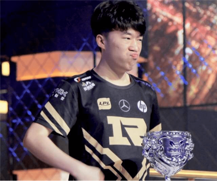 赛中凭借老 赛中凭借老