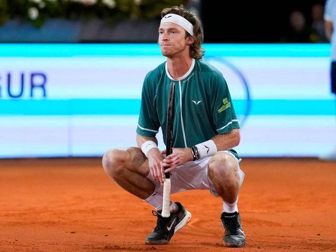 港队主场战 港队主场战